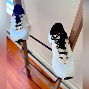 Nike Women’s React Escape